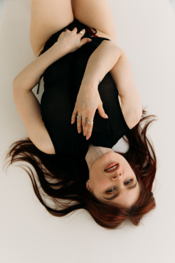 Фото +7 (911) 225-53-04